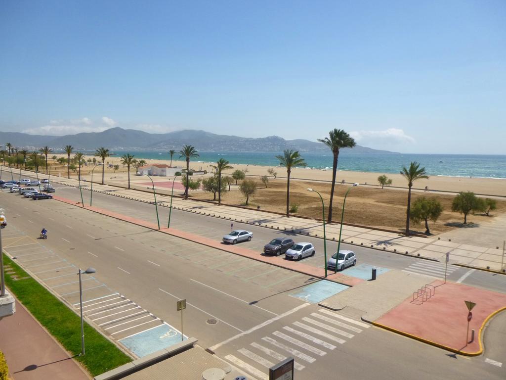 Apart-Rent Apartment Mirablau Mar 0090 Empuriabrava Kültér fotó